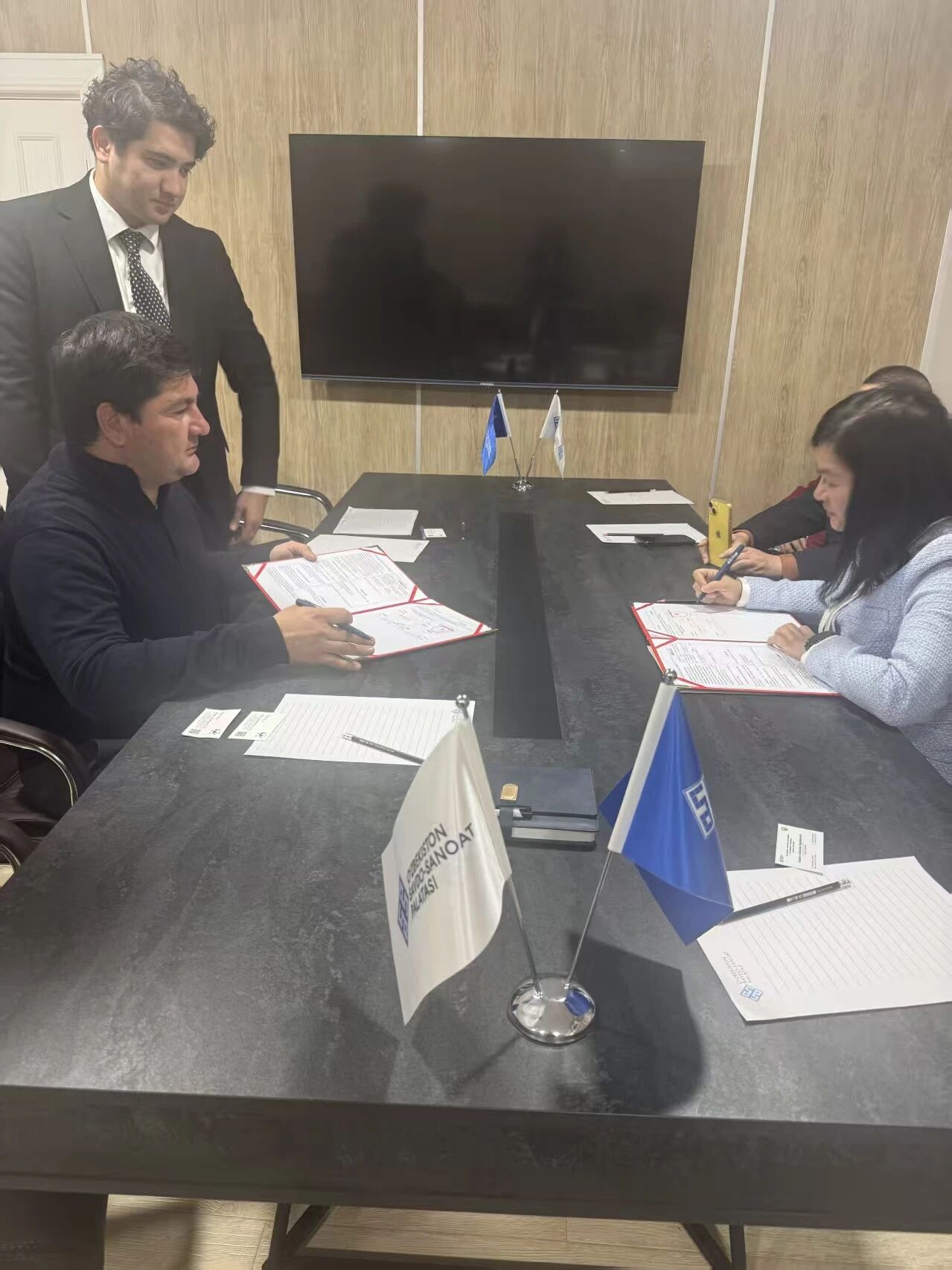 The Belt and Road Economic and Trade Cooperation Alliance and the Guangzhou Modern Information Services Industry Association Successfully Sign a Memorandum of Understanding with the Uzbekistan Nationa